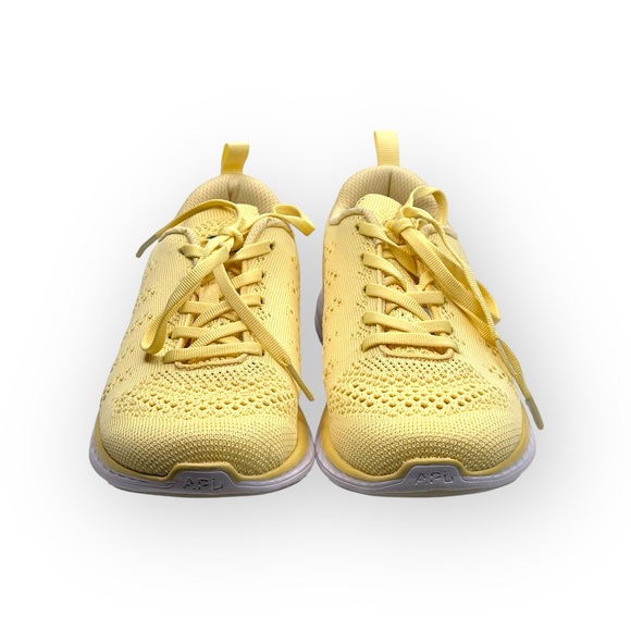 APL 𖤐 TechLoom Pro Lightweight Knit Running Shoe Sneaker 𖤐 Lemon Zest 𖤐 7M 𖤐 - Picture 9 of 16